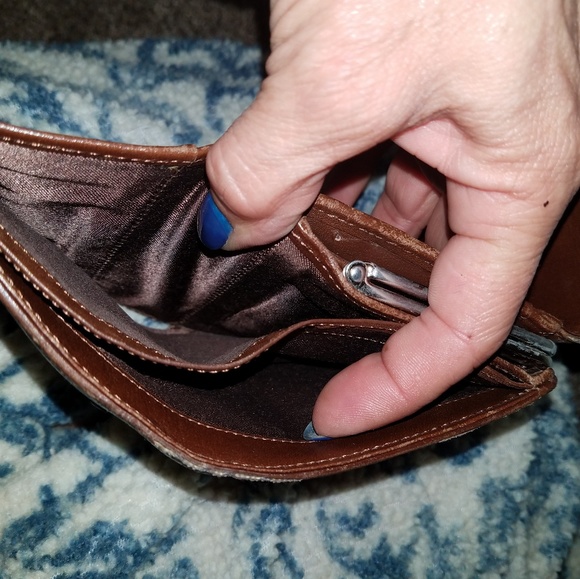 Authentic Burberry multi colored bifold wallet - Picture 3 of 12